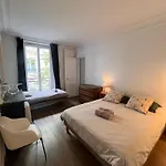 Real Parisian Apartment With 2 Bedrooms And Ac
