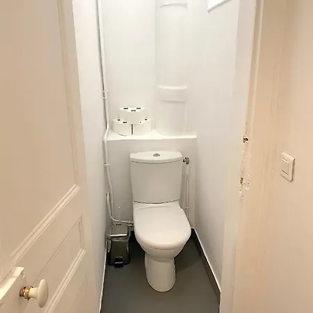 Real Parisian With 2 Bedrooms And Ac Appartamento Parigi