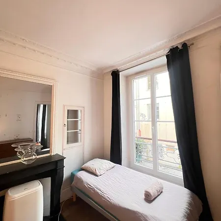 Appartamento Real Parisian With 2 Bedrooms And Ac *
