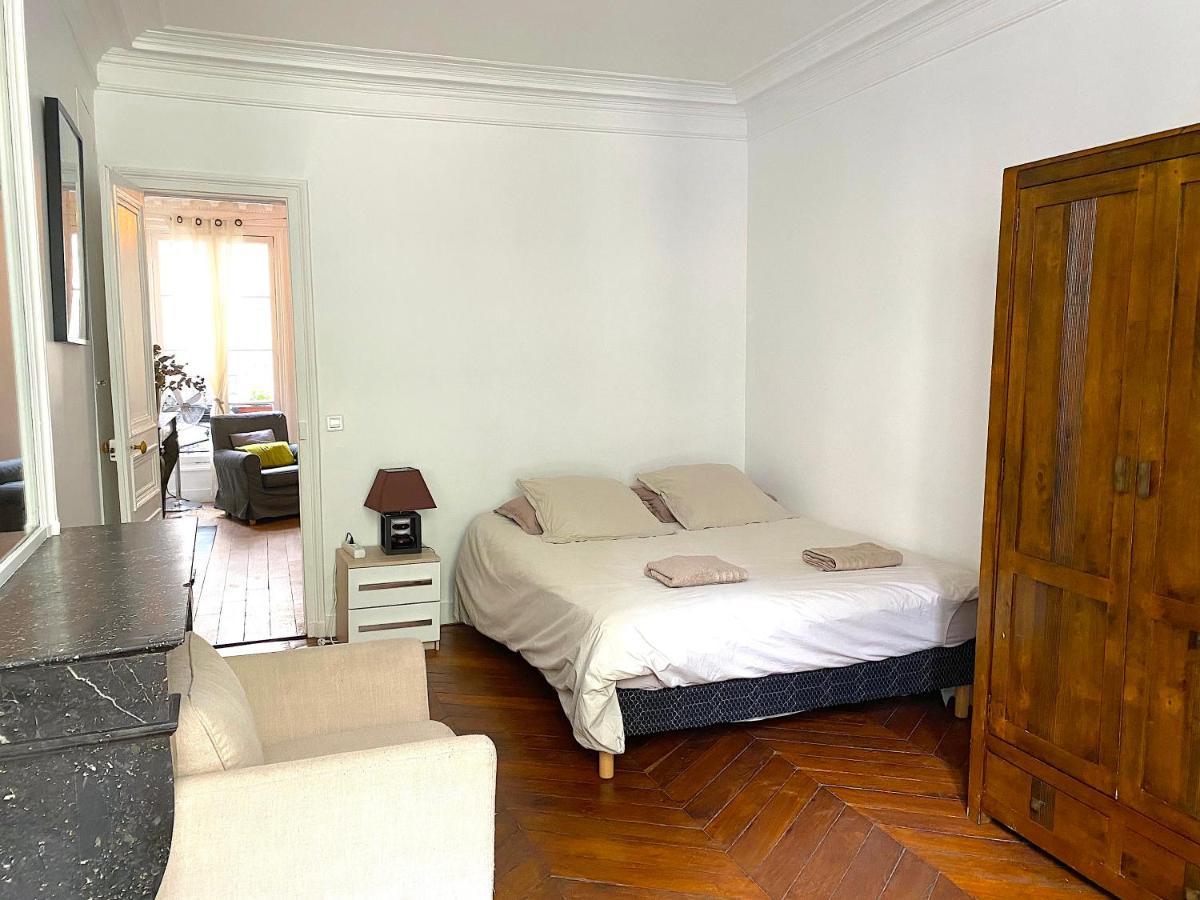 Real Parisian With 2 Bedrooms And Ac Appartamento