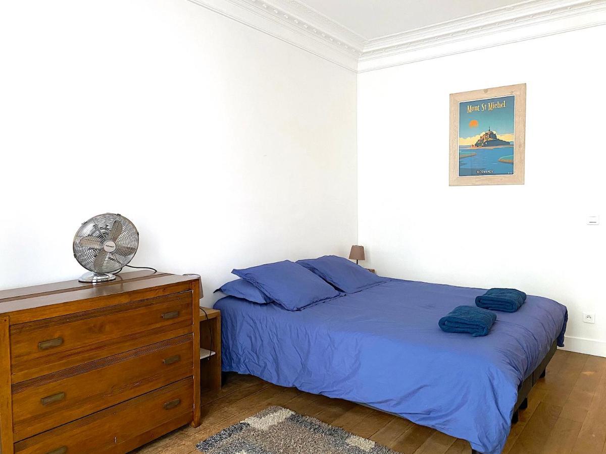 Appartamento Real Parisian With 2 Bedrooms And Ac Parigi