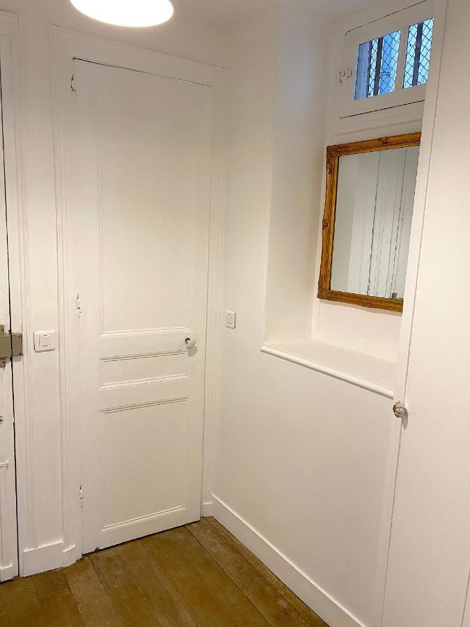 Real Parisian With 2 Bedrooms And Ac Apartment
